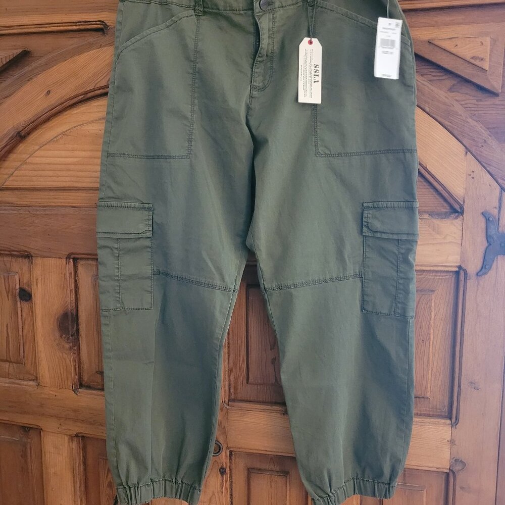Sanctuary Army Green Cargo Cropped Pants